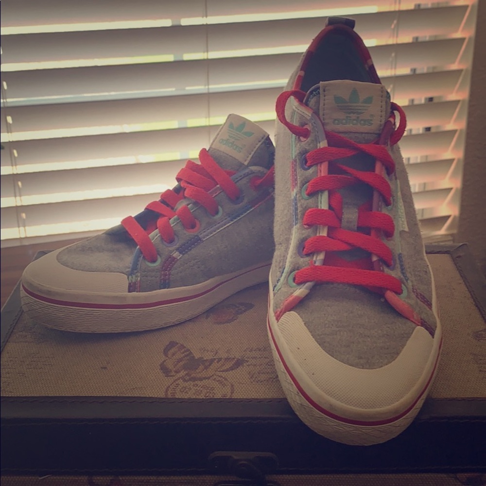 Women’s Adidas shoes